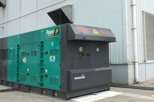 岑巩燃油滤清器的更换流程是怎样的？