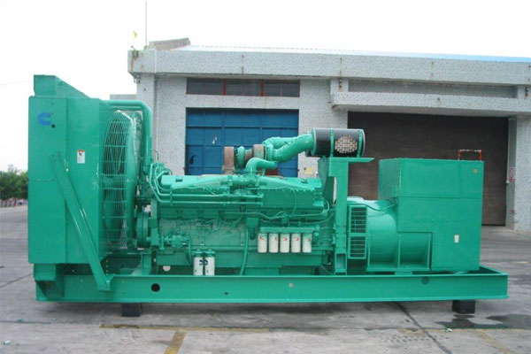 岑巩工厂发电机应急发电时如何更准确地检查发电机状态？