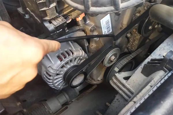 岑巩转速传感器的工作原理是什么？